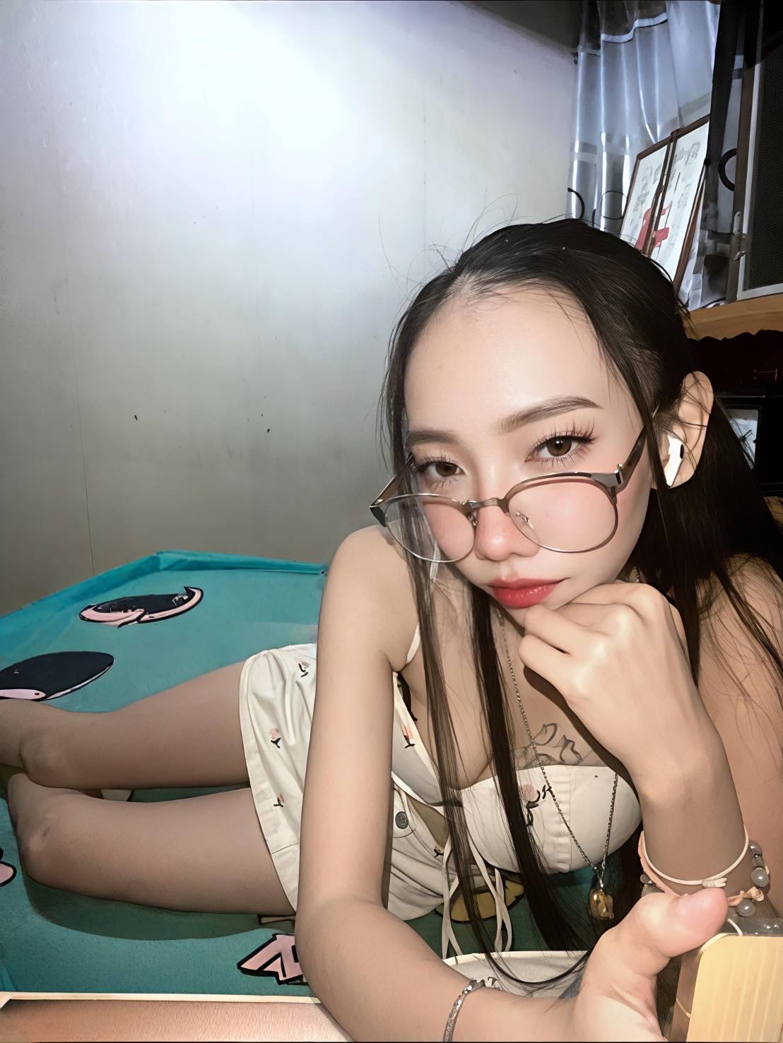 Bim, 22, local friend in Bangkok, Thailand