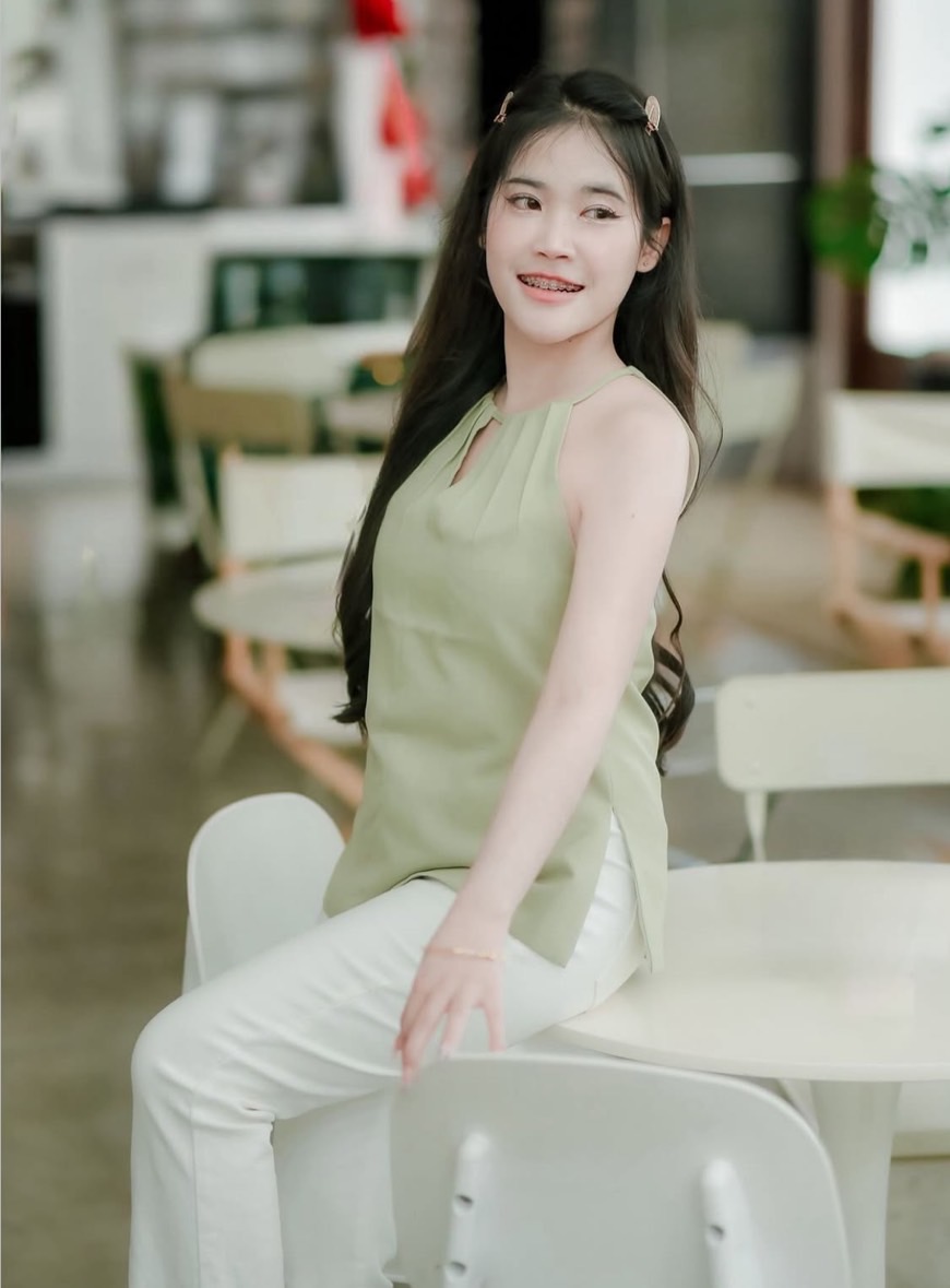 C, 21, local friend in Bangkok, Thailand